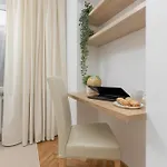 Bright Srodmiescie By Renters * Warsaw