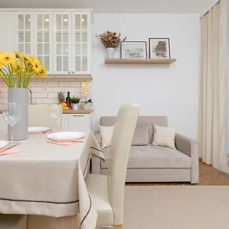 Apartman Bright Srodmiescie By Renters Varsó