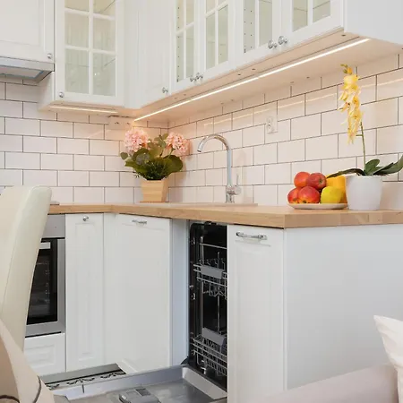 Apartment Bright Srodmiescie By Renters Warsaw
