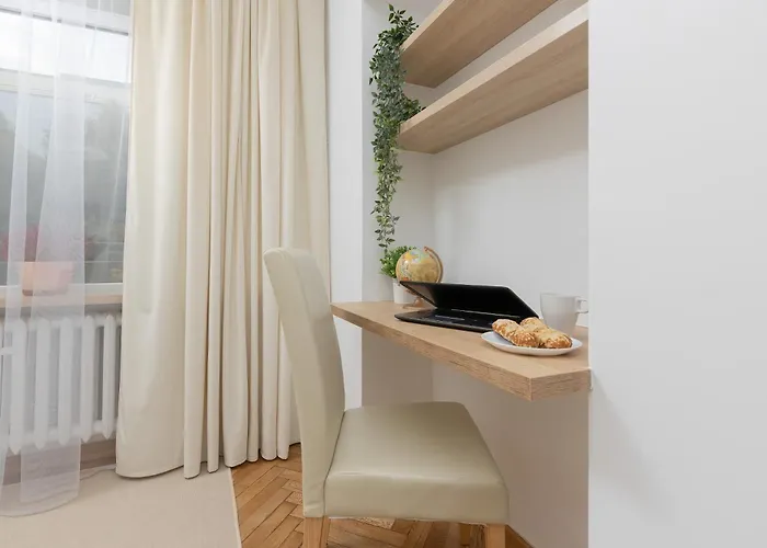 Bright Srodmiescie By Renters * Warszawa