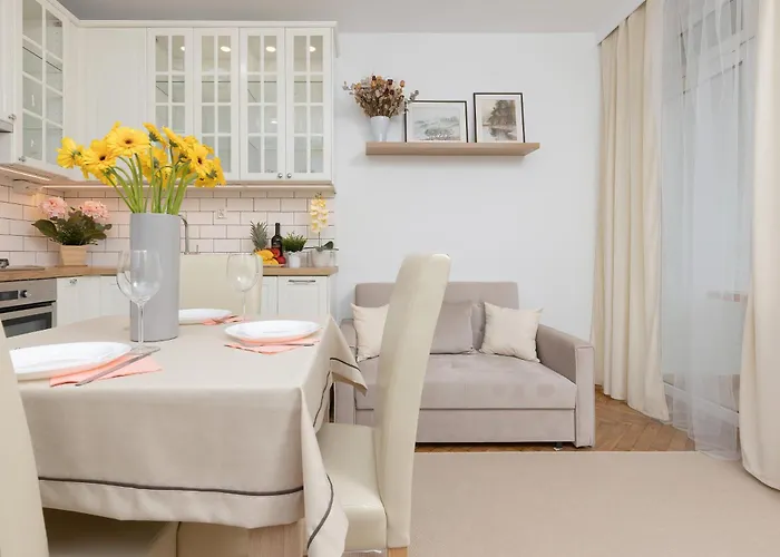 Apartman Bright Srodmiescie By Renters Varsó