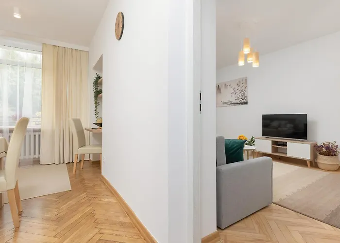 Bright Srodmiescie By Renters * Varsó