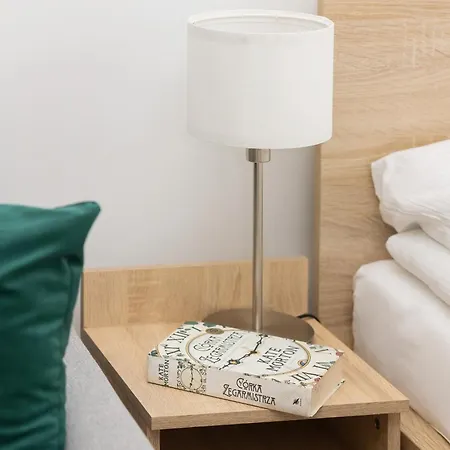 아파트 Bright Srodmiescie By Renters *